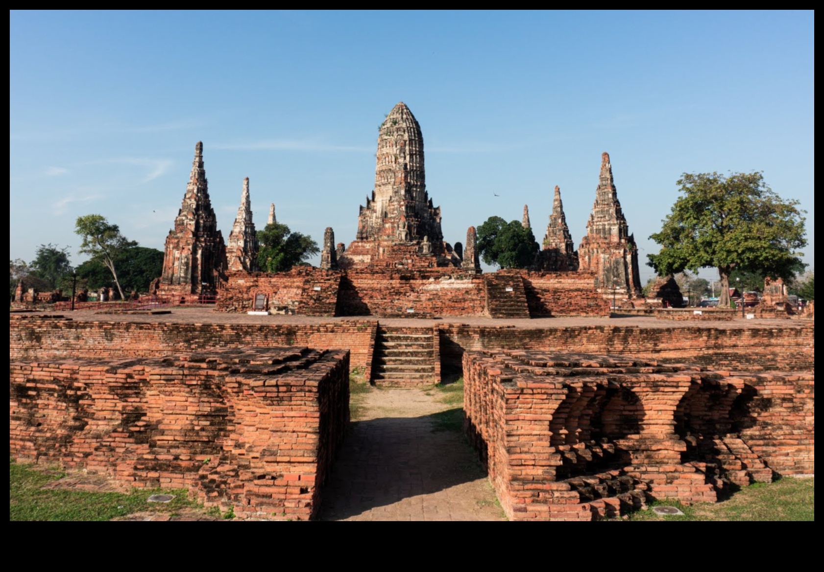 Arhivele ancestrale: documentarea comorilor culturale ale lumii